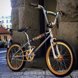 20" Monza BMX Chrome w/ Gold Rims (Pre-Order Open)  från Monza Bicycle Club.